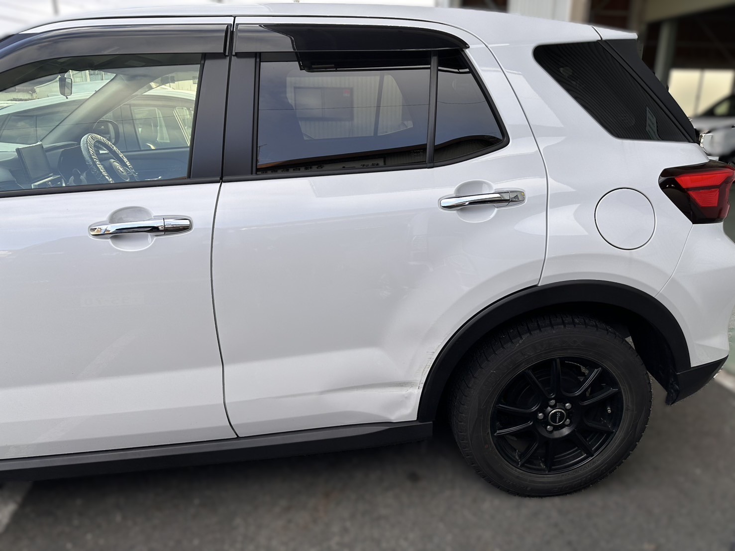 トヨタ ライズ | 【大津・草津・野洲】キズ修理、へこみ修理の板金塗装